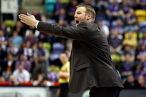 认以租借形 认以租借形